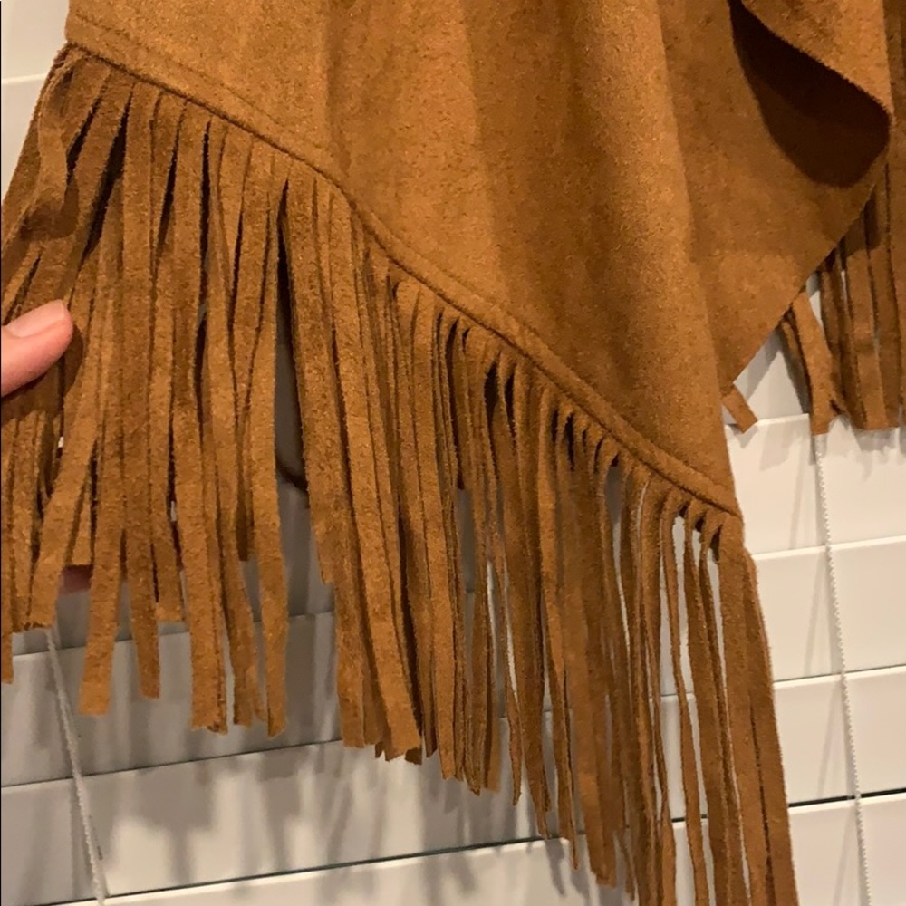 Fringe Vest - Picture 4 of 6